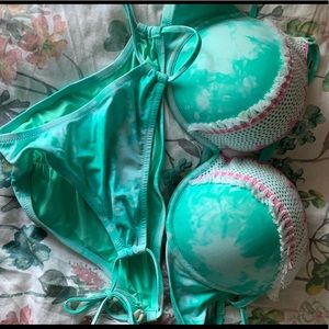 Shade and Shore bikini set